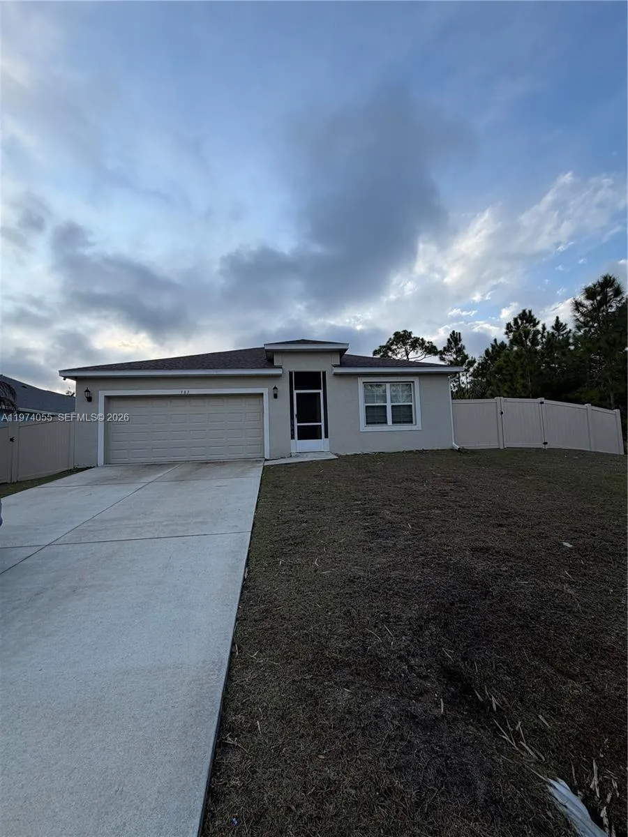 383 Hanford Road SW Palm Bay, FL 32809