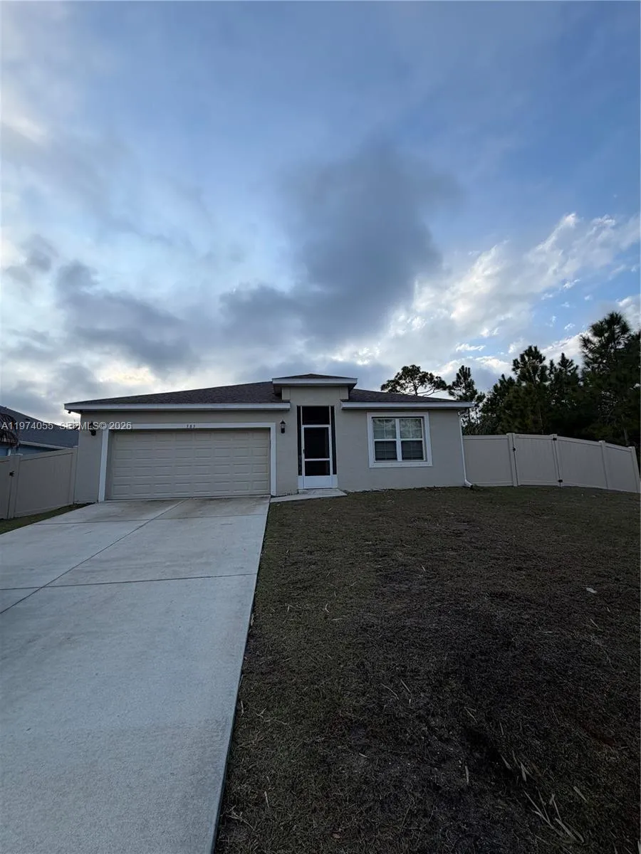 383 Hanford Road SW Palm Bay, FL 32809