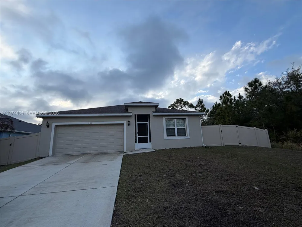 383 Hanford Road SW Palm Bay, FL 32809