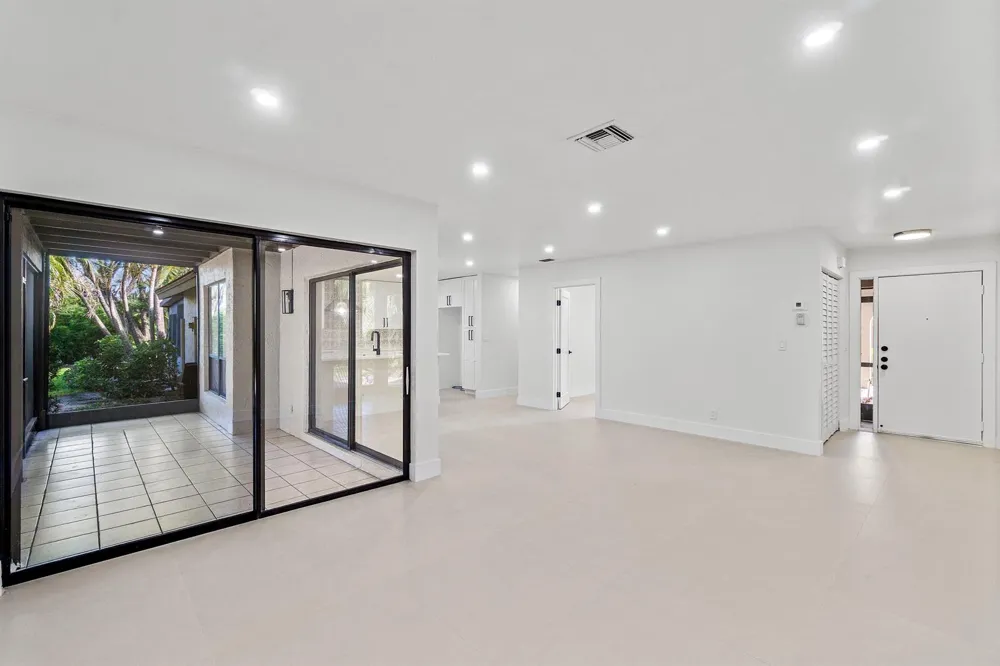5944 Forest Grove Drive #3 Boynton Beach, FL 33437