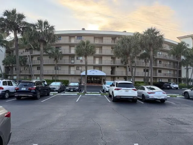 3605 S Ocean Boulevard South Palm Beach, FL 33480