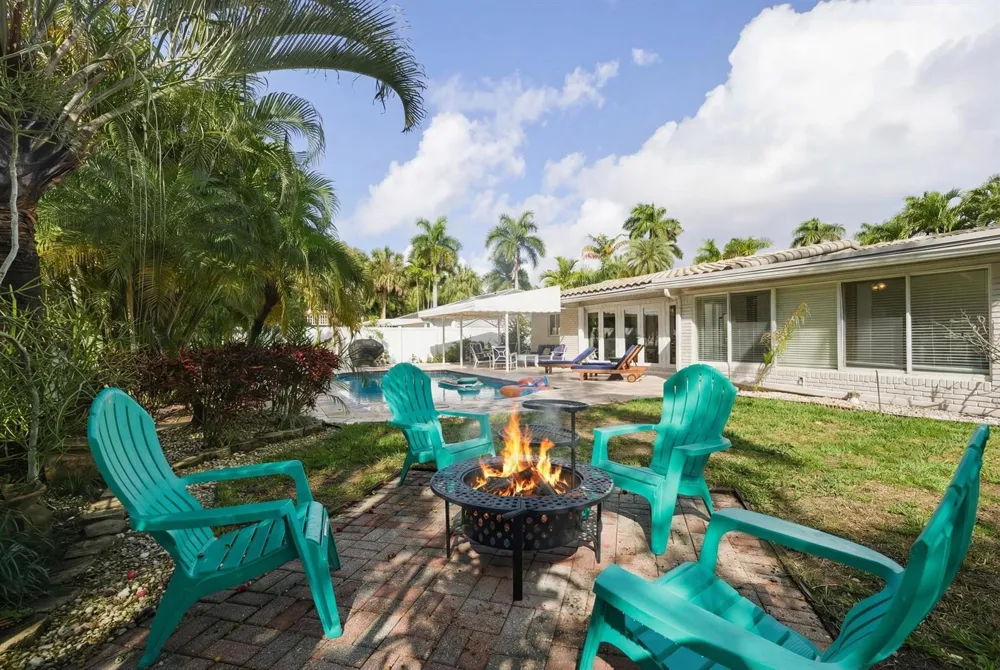 3036 NE 19 STREET Fort Lauderdale, FL 33305