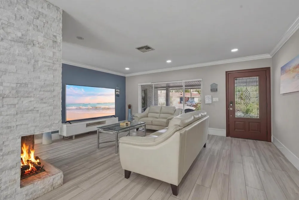 3036 NE 19 STREET Fort Lauderdale, FL 33305