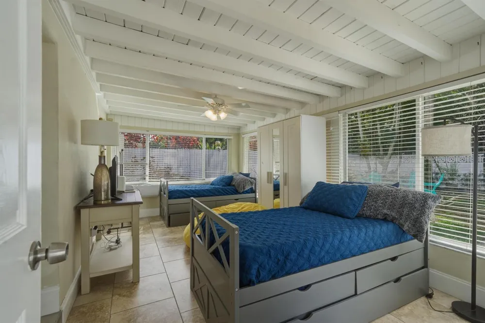 3036 NE 19 STREET Fort Lauderdale, FL 33305
