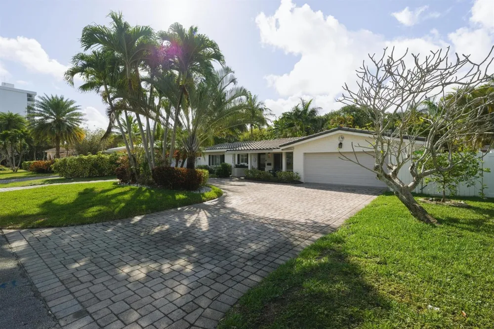 3036 NE 19 STREET Fort Lauderdale, FL 33305