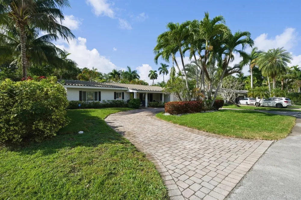 3036 NE 19 STREET Fort Lauderdale, FL 33305