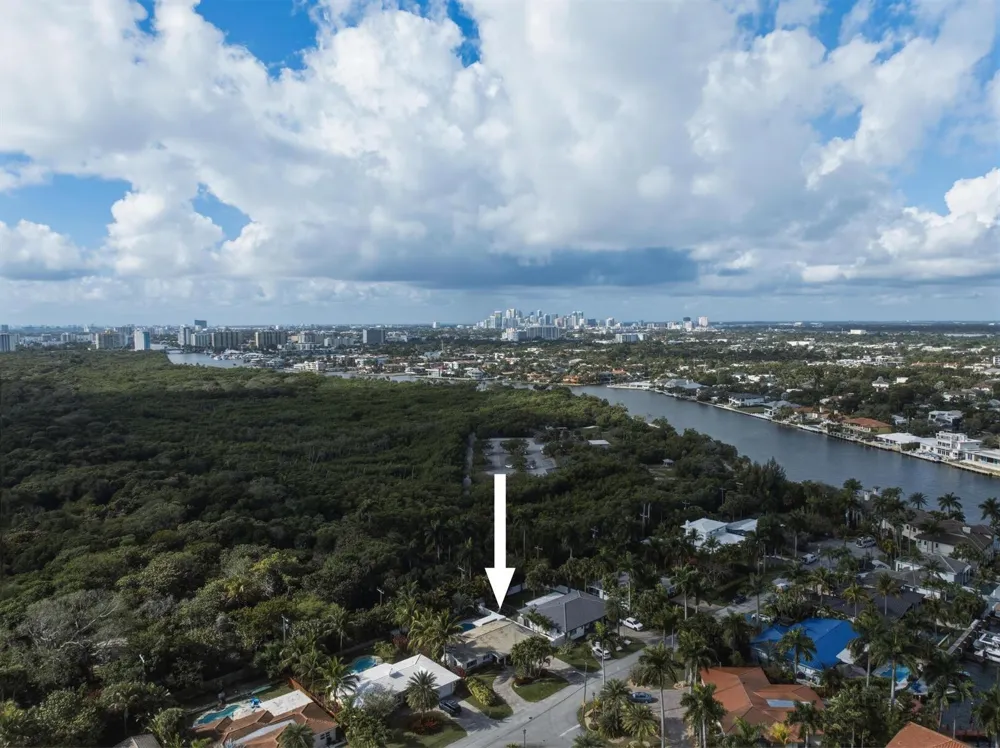 3036 NE 19 STREET Fort Lauderdale, FL 33305