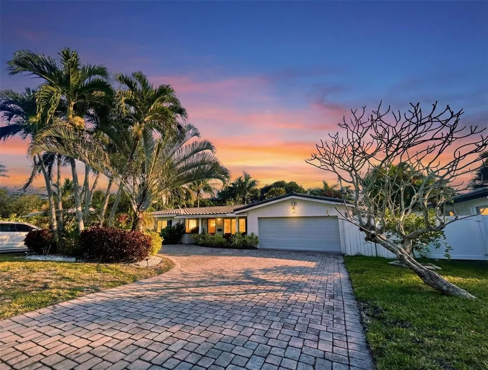 3036 NE 19 STREET Fort Lauderdale, FL 33305