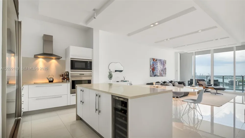 2020 Bayshore Dr #2603 Miami, FL 33137