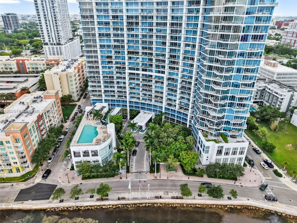 2020 Bayshore Dr #2603 Miami, FL 33137