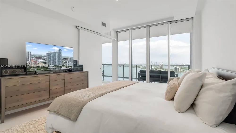 2020 Bayshore Dr #2603 Miami, FL 33137