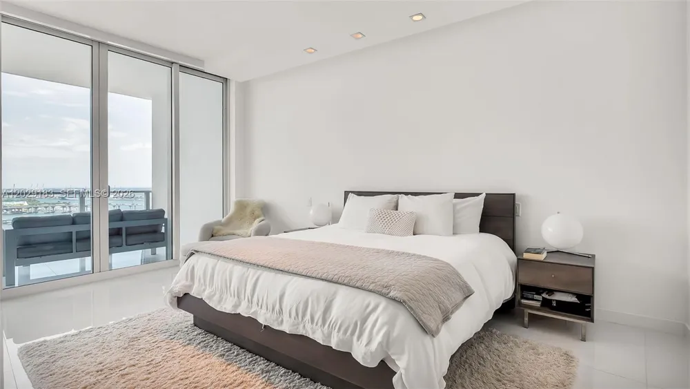 2020 Bayshore Dr #2603 Miami, FL 33137