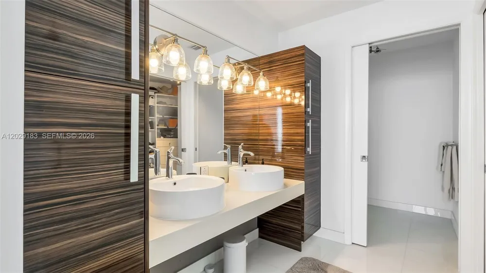 2020 Bayshore Dr #2603 Miami, FL 33137