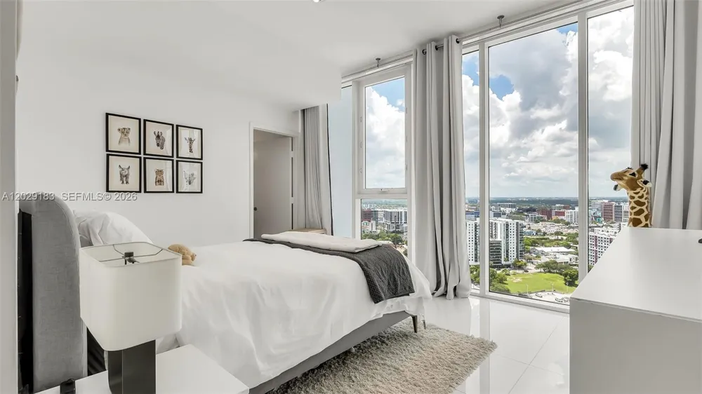 2020 Bayshore Dr #2603 Miami, FL 33137