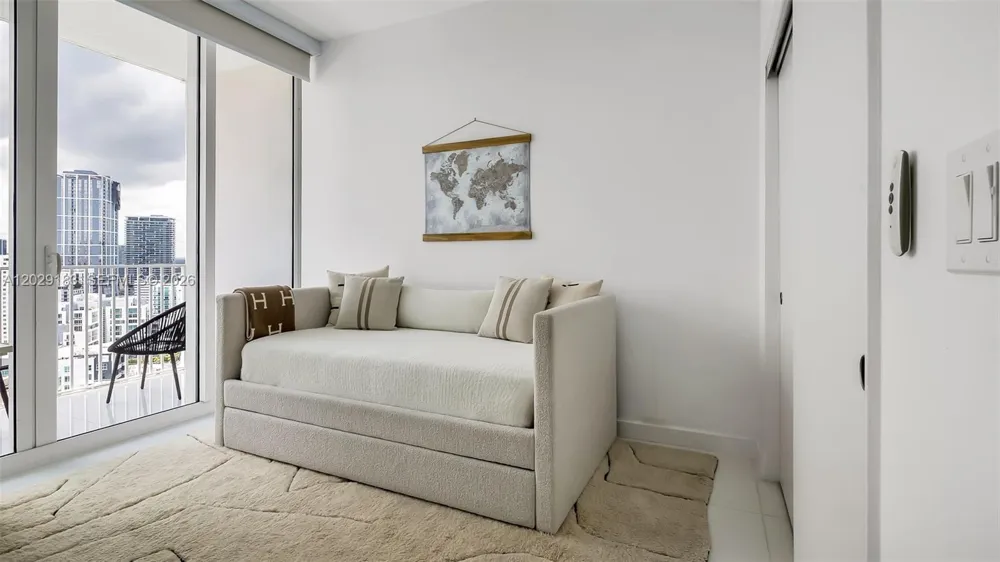 2020 Bayshore Dr #2603 Miami, FL 33137