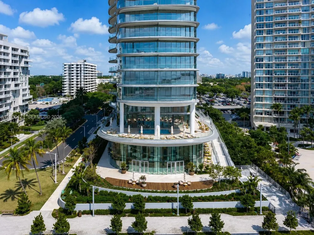 175 SE 25th rd #1503 Miami, FL 33129