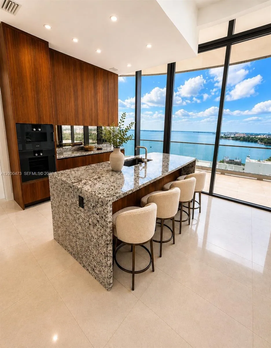 175 SE 25th rd #1503 Miami, FL 33129