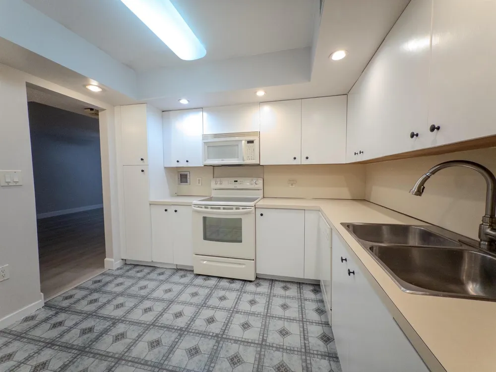 2800 46th #A502 Hollywood, FL 33021