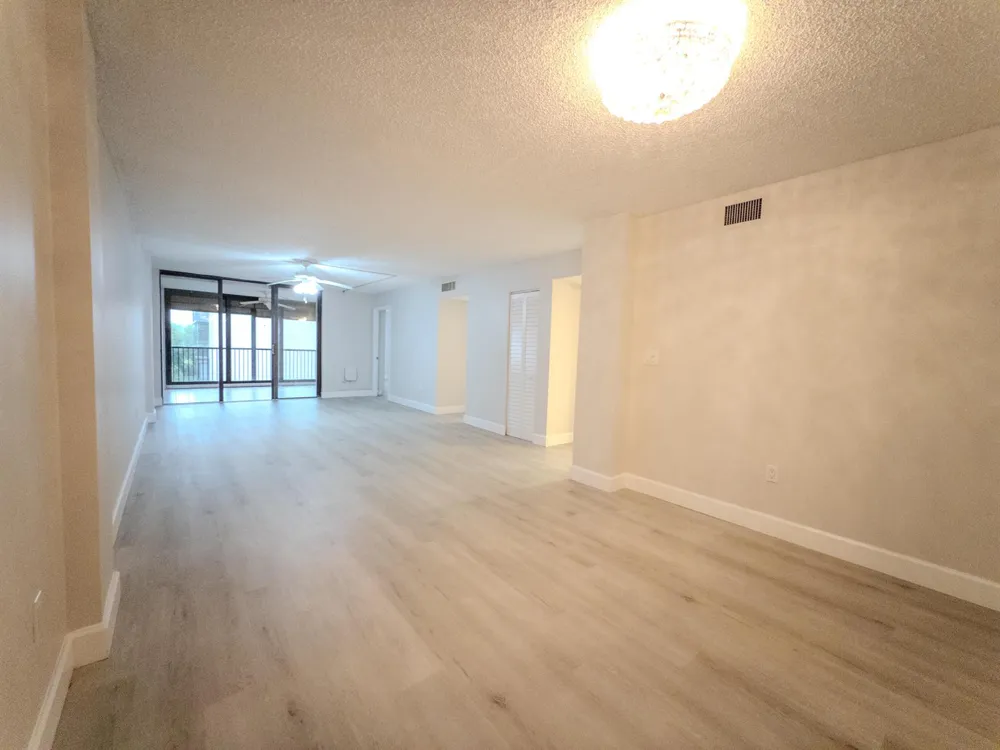 2800 46th #A502 Hollywood, FL 33021