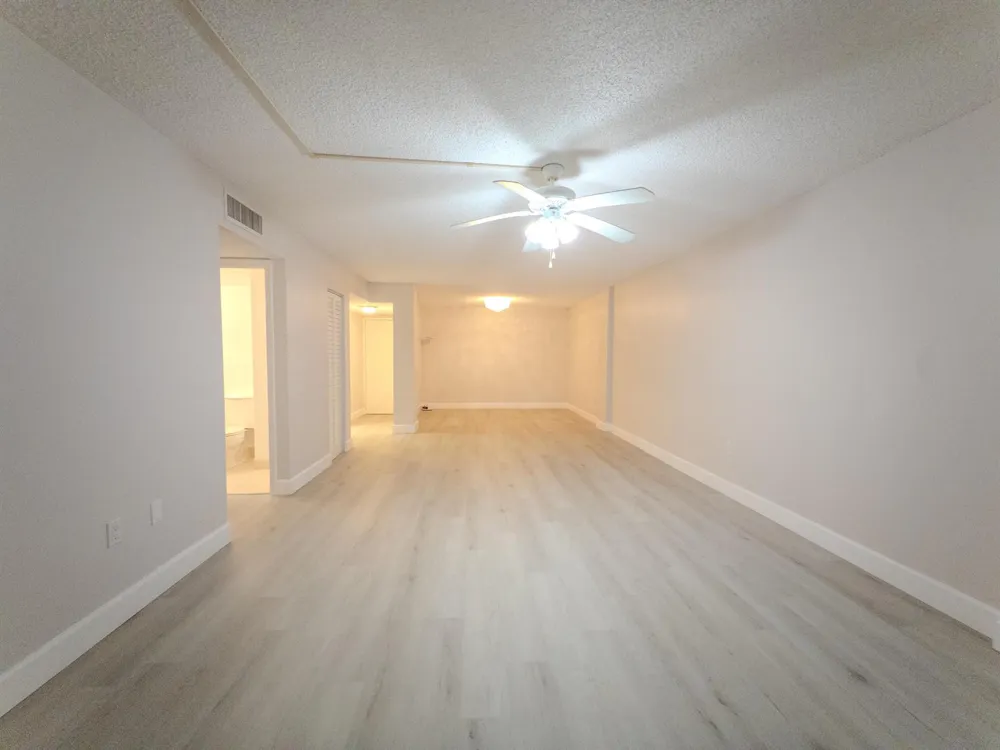 2800 46th #A502 Hollywood, FL 33021