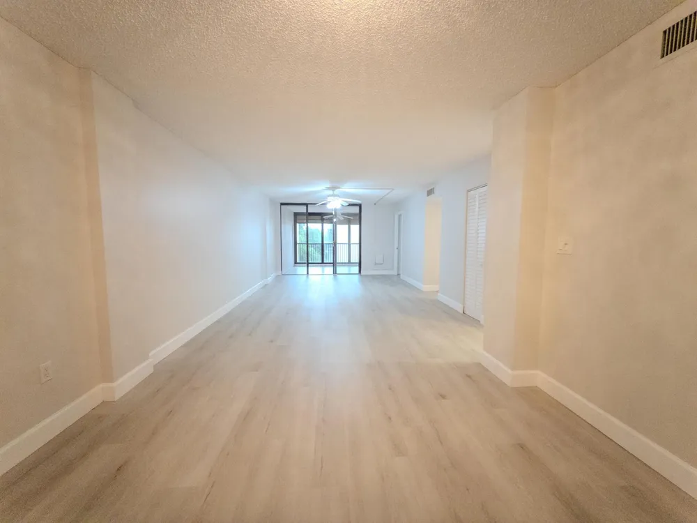 2800 46th #A502 Hollywood, FL 33021