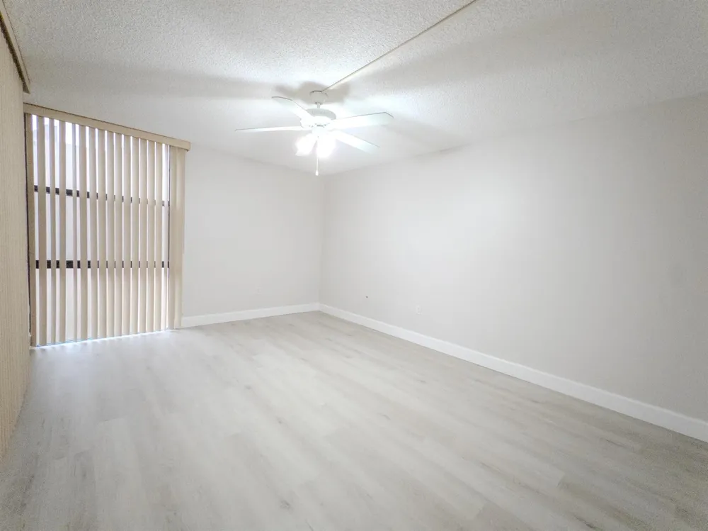 2800 46th #A502 Hollywood, FL 33021