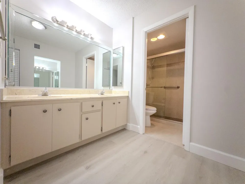 2800 46th #A502 Hollywood, FL 33021