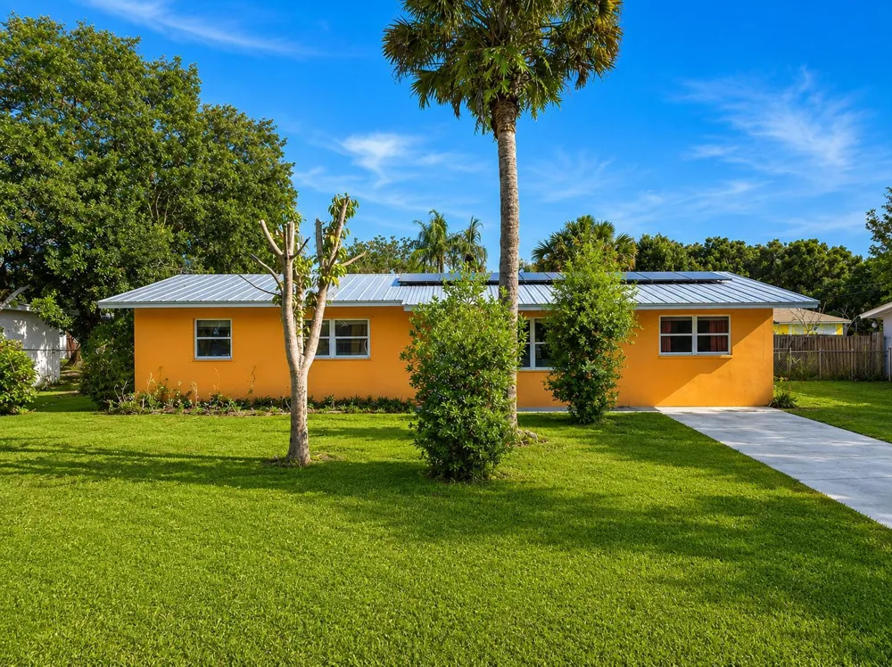 2805 Brantley Road Fort Pierce, FL 34981