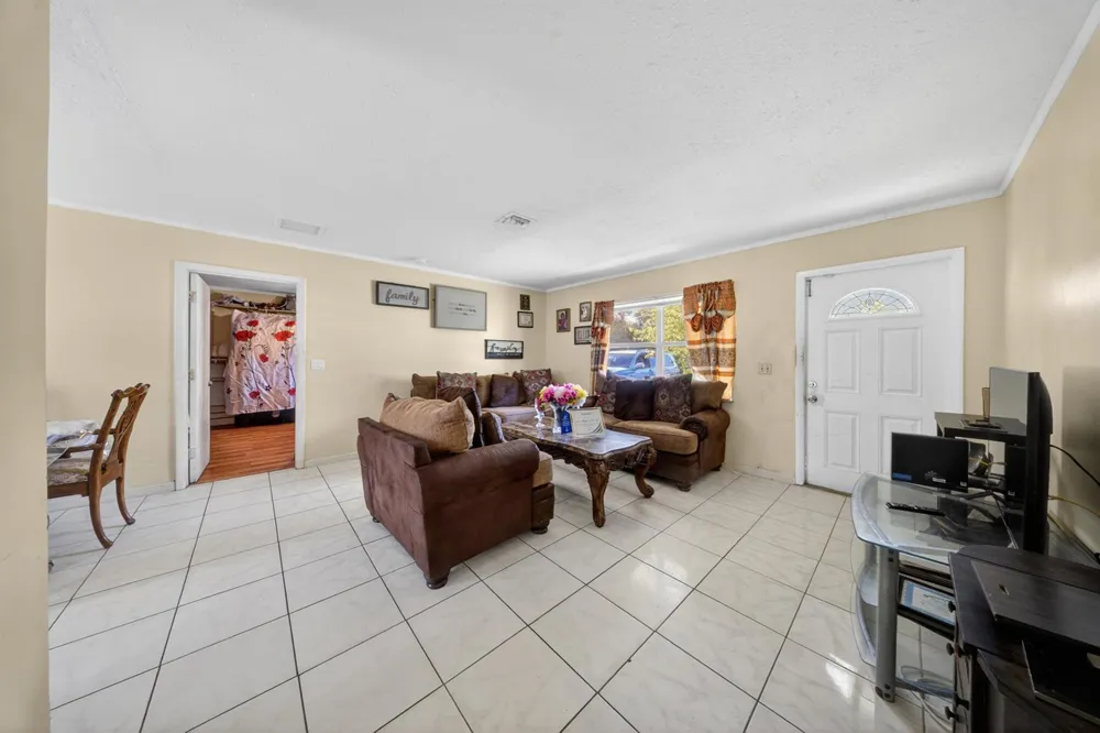 2805 Brantley Road Fort Pierce, FL 34981