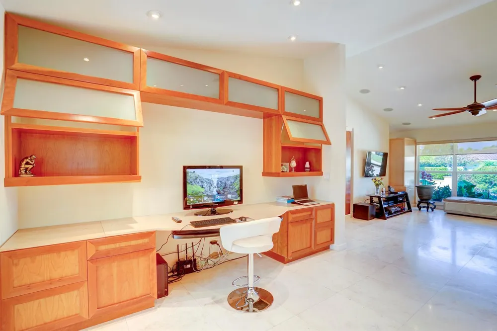 1191 Emerald Drive Singer Island, FL 33404