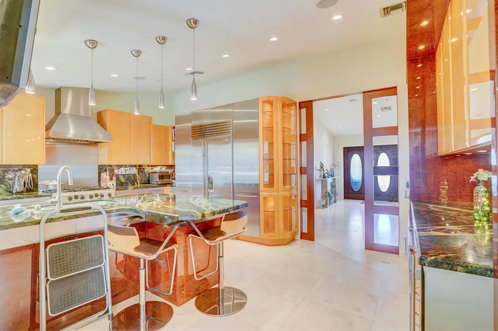 1191 Emerald Drive Singer Island, FL 33404