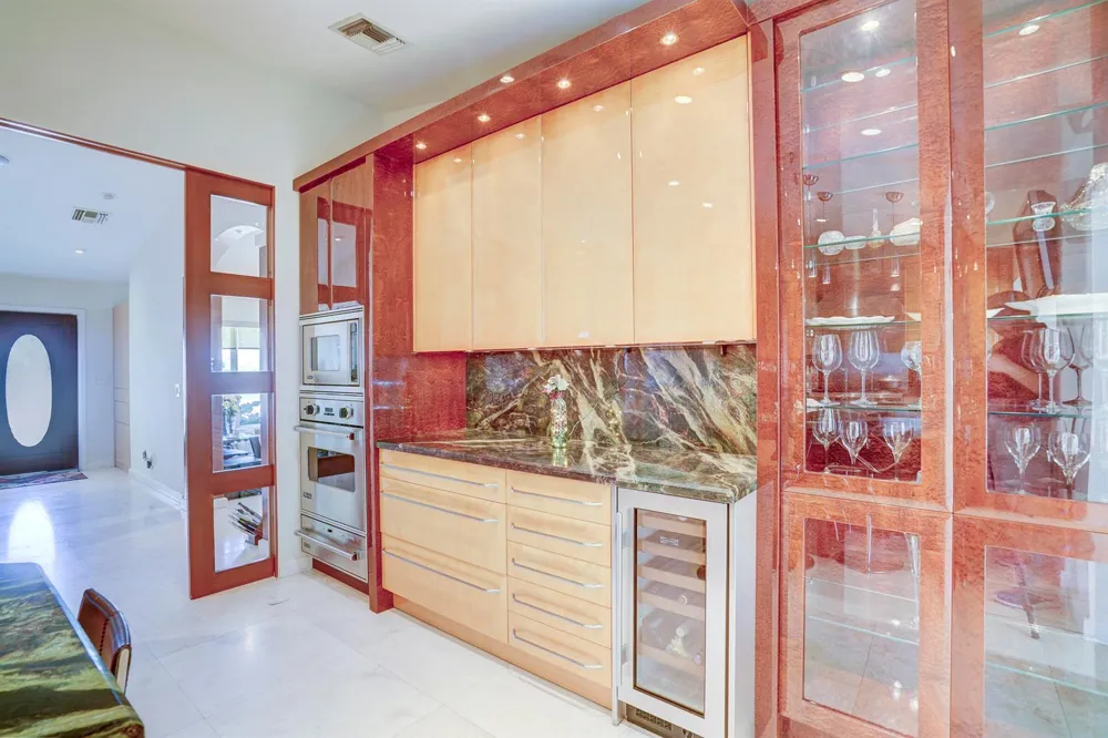 1191 Emerald Drive Singer Island, FL 33404