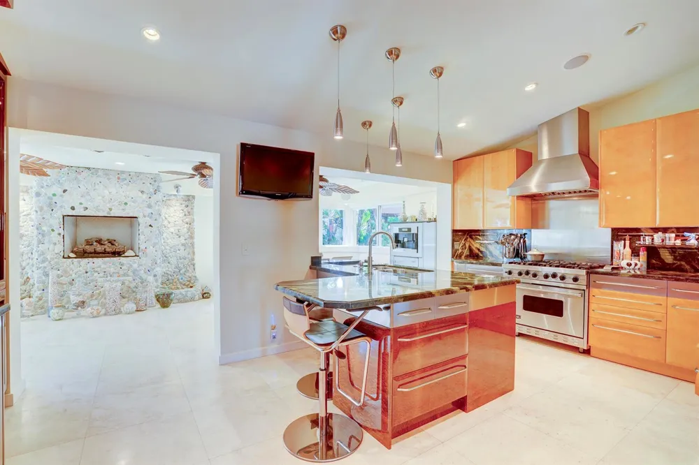 1191 Emerald Drive Singer Island, FL 33404