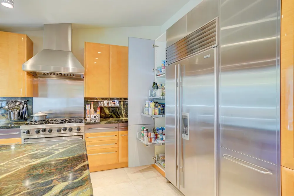 1191 Emerald Drive Singer Island, FL 33404