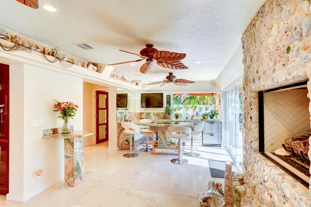 1191 Emerald Drive Singer Island, FL 33404