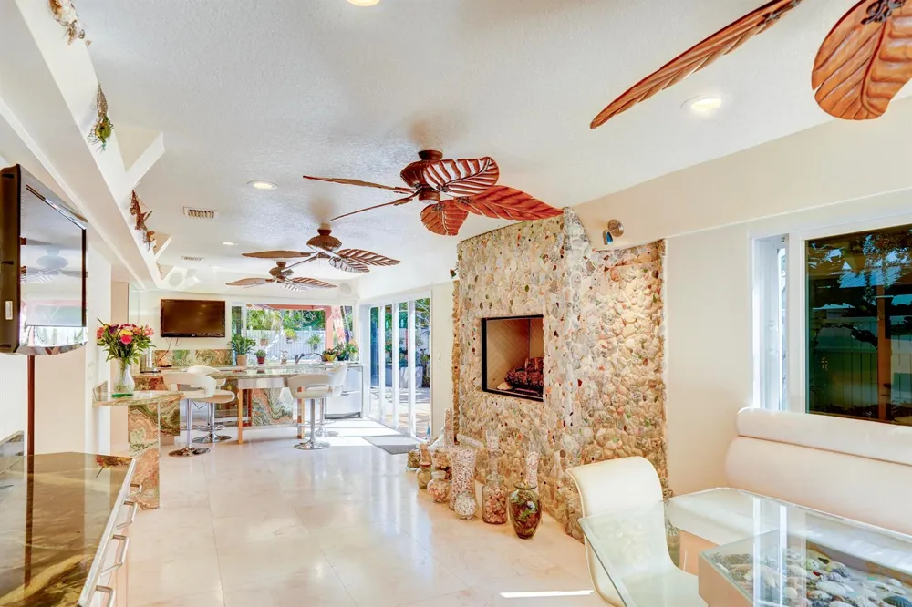 1191 Emerald Drive Singer Island, FL 33404