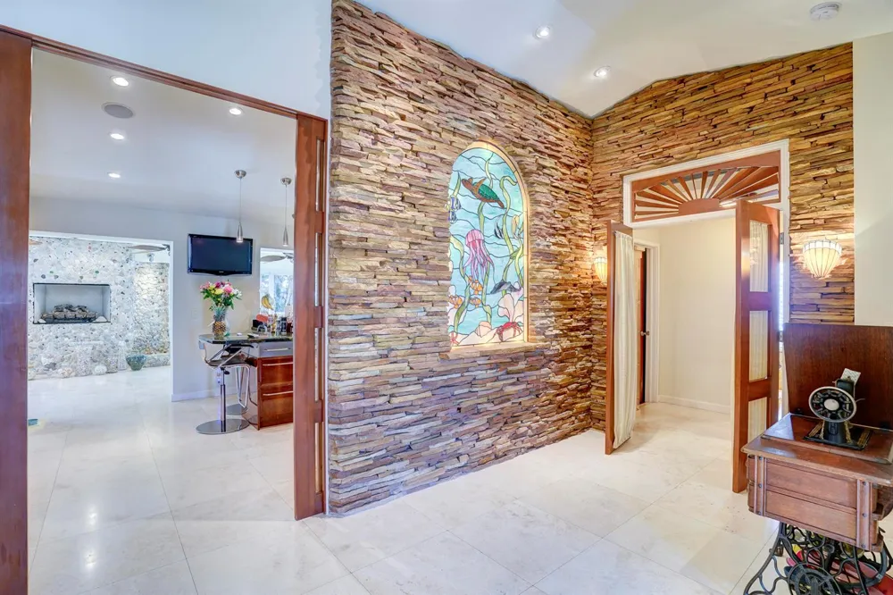 1191 Emerald Drive Singer Island, FL 33404