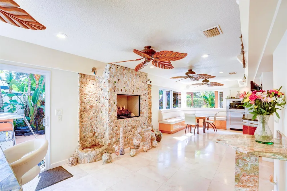 1191 Emerald Drive Singer Island, FL 33404