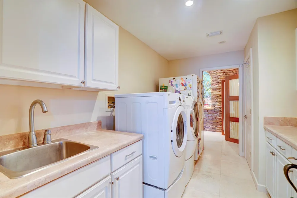 1191 Emerald Drive Singer Island, FL 33404