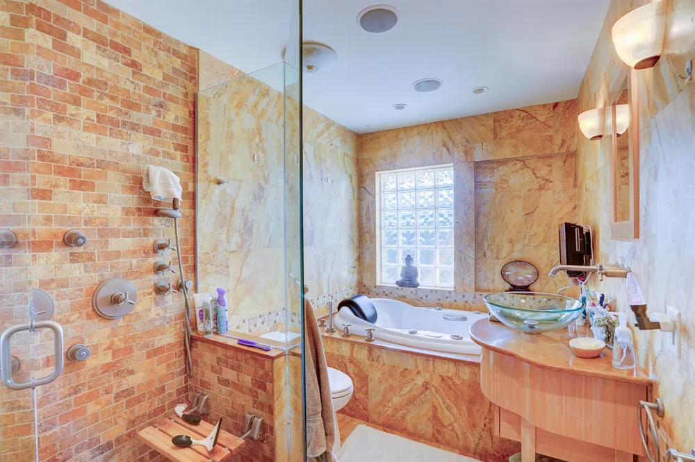 1191 Emerald Drive Singer Island, FL 33404