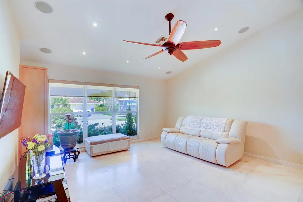 1191 Emerald Drive Singer Island, FL 33404