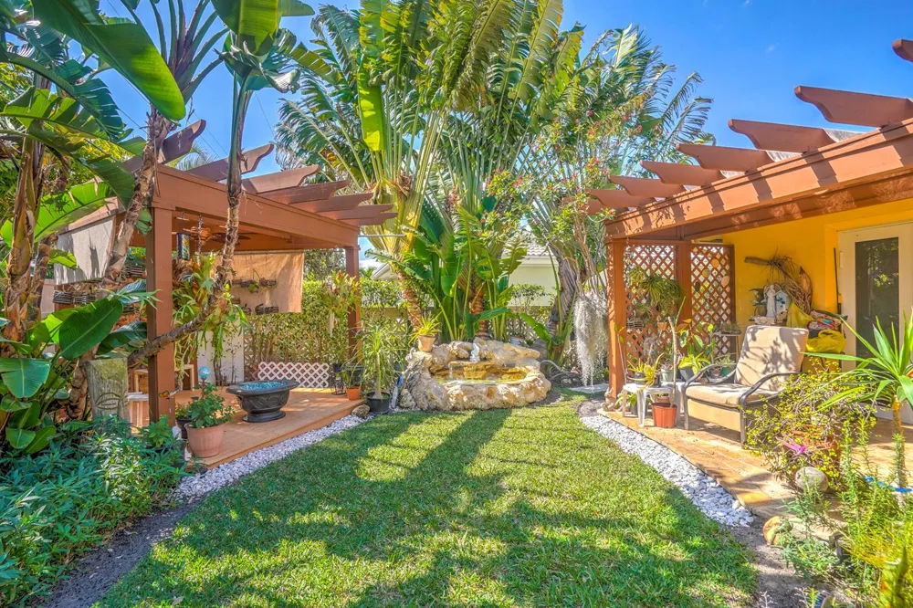 1191 Emerald Drive Singer Island, FL 33404