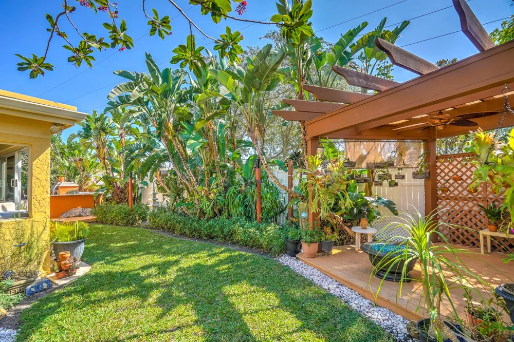 1191 Emerald Drive Singer Island, FL 33404