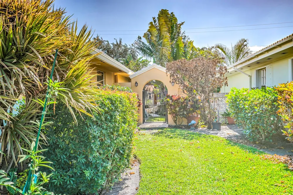 1191 Emerald Drive Singer Island, FL 33404