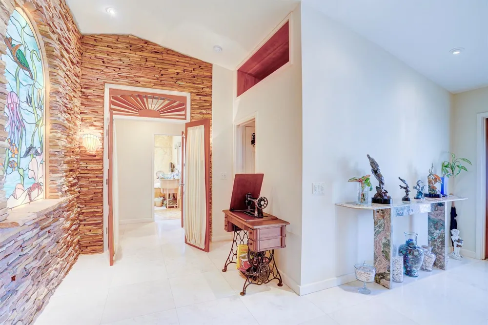 1191 Emerald Drive Singer Island, FL 33404