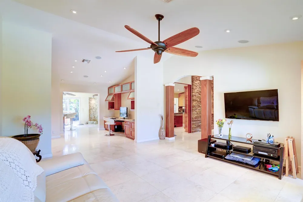 1191 Emerald Drive Singer Island, FL 33404