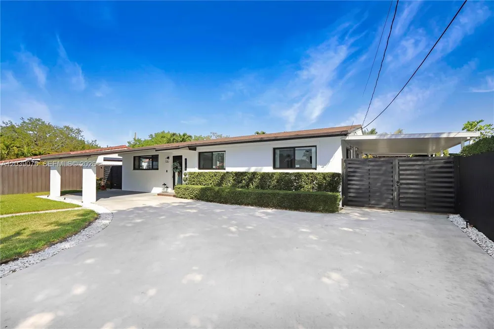 6751 SW 13th St Miami, FL 33144