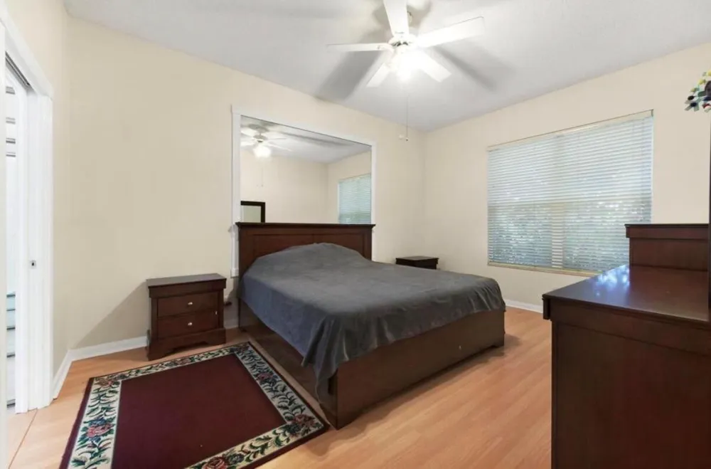 1092 Bedford Avenue Palm Beach Gardens, FL 33403
