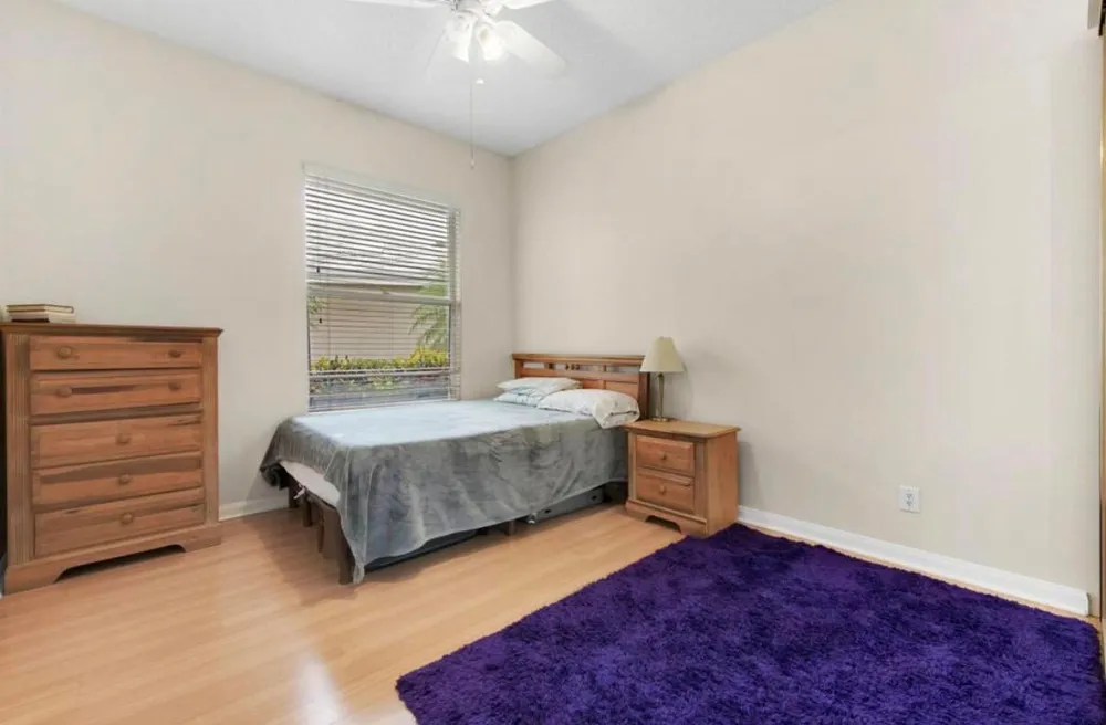 1092 Bedford Avenue Palm Beach Gardens, FL 33403
