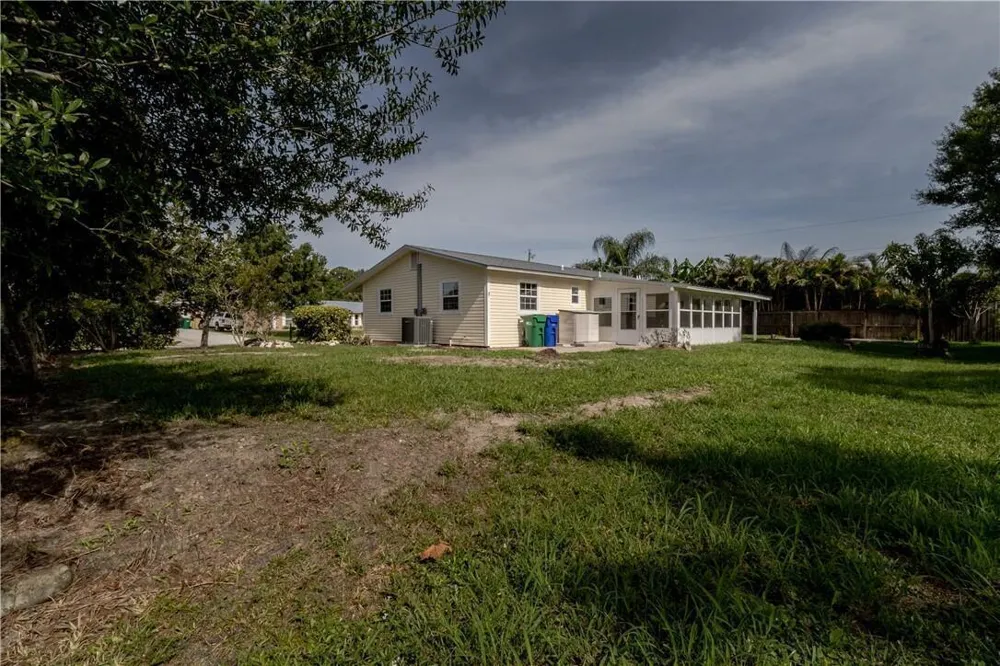 874 Blossom Sebastian, FL 32958